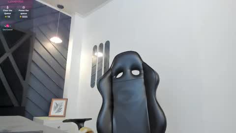 Snapshot of yeiko_romero_ chatting on February 28, 2025, 9:01 pm YEIKO ROMERO online show from February 28, 2025, 9:01 pm