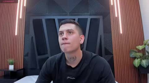 Snapshot of yeiko_romero_ chatting on March 6, 2025, 5:22 pm YEIKO ROMERO online show from March 6, 2025, 5:22 pm