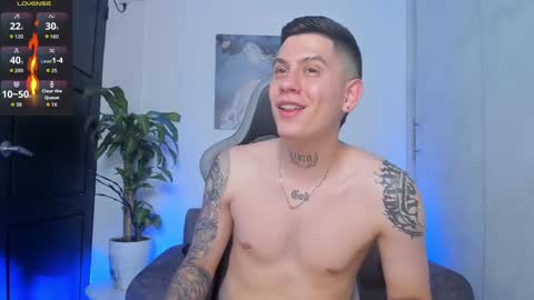 Snapshot of yeiko_romero_ chatting on October 9, 2025, 8:12 am YEIKO ROMERO online show from October 9, 2025, 8:12 am