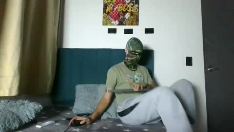 yeisongomezz online show from September 15, 2025, 5:07 am