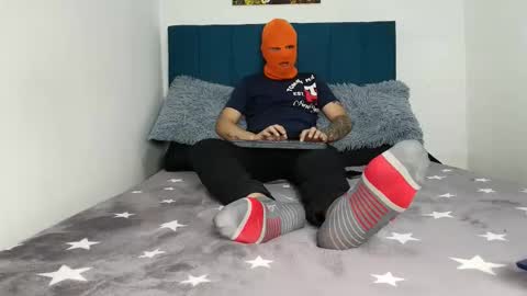 yeisongomezz online show from December 18, 2025, 3:29 pm