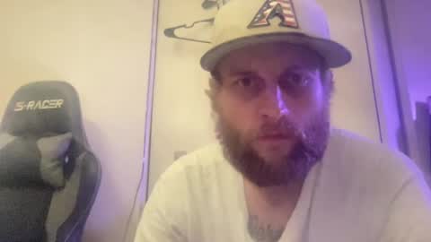 Jennmike online show from July 16, 2026, 7:25 am