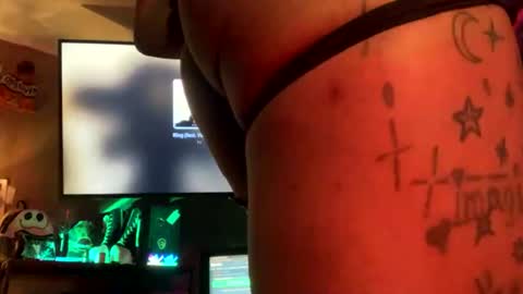 Ella Ts online show from July 19, 2026, 9:29 pm