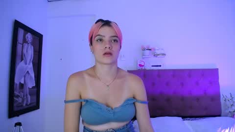 Snapshot of yemfairymcry chatting on December 21, 2024, 7:06 pm YEM online show from December 21, 2024, 7:06 pm