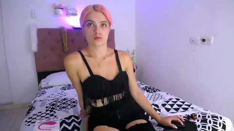 Snapshot of yemfairymcry chatting on February 5, 2025, 12:10 am YEM online show from February 5, 2025, 12:10 am