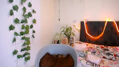 Snapshot of yemfairymcry chatting on May 20, 2026, 5:30 pm YEM online show from May 20, 2026, 5:30 pm