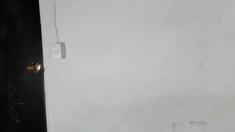 yenifer maicol online show from November 14, 2025, 3:49 am