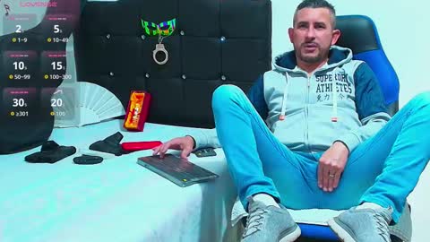 Yeol online show from November 10, 2025, 6:51 pm