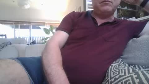 Snapshot of yesplease1969 chatting on September 21, 2025, 4:03 am yesplease1969 online show from September 21, 2025, 4:03 am