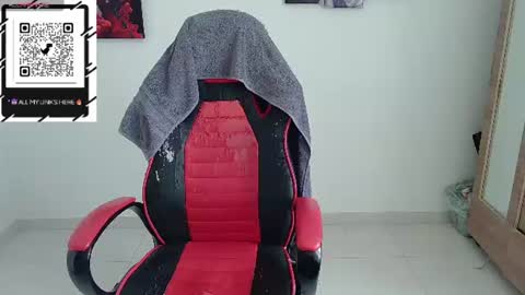 yessica_gomez01 online show from June 9, 2026, 8:42 pm