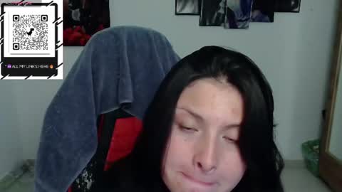 yessica_gomez01 online show from June 19, 2026, 11:08 pm