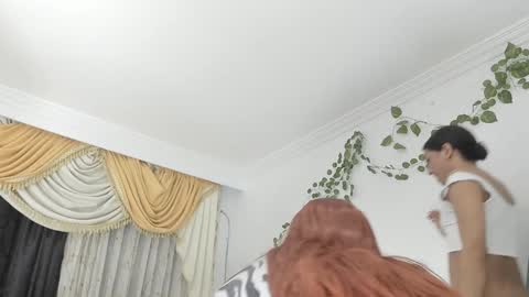 Snapshot of yessik_cioccolato chatting on December 1, 2024, 8:31 pm Yessike Catalina online show from December 1, 2024, 8:31 pm