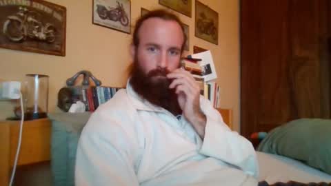 yeti_92 online show from October 7, 2025, 4:26 pm
