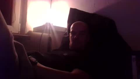 yewloo online show from November 19, 2025, 3:45 pm