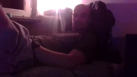 yewloo online show from December 3, 2025, 4:16 pm