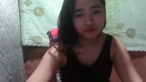 yhang_19 online show from October 20, 2025, 5:41 am