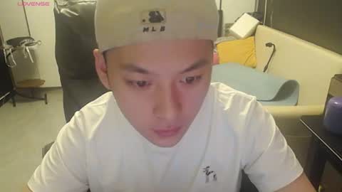 Snapshot of yichen009 chatting on July 23, 2026, 10:24 am yichen009 online show from July 23, 2026, 10:24 am