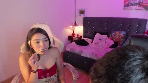 Snapshot of yiing_and_yang chatting on September 20, 2025, 8:54 pm Yiing and yang online show from September 20, 2025, 8:54 pm