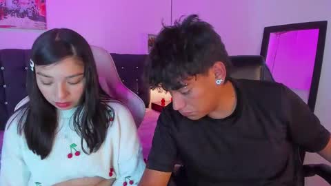 Snapshot of yiing_and_yang chatting on September 23, 2025, 8:01 pm Yiing and yang online show from September 23, 2025, 8:01 pm