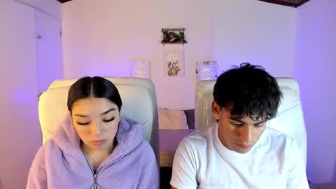 Snapshot of yiing_and_yang chatting on October 15, 2025, 9:04 pm Yiing and yang online show from October 15, 2025, 9:04 pm