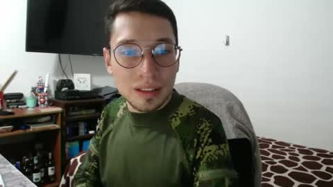 yinmao08 online show from February 26, 2026, 2:32 am