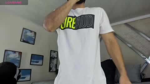 Yiyo online show from March 5, 2025, 4:13 am