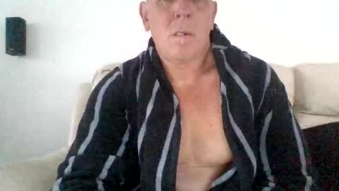 Snapshot of ykk769 chatting on September 18, 2025, 6:15 am ykk769 online show from September 18, 2025, 6:15 am