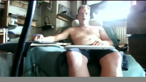 ynghotgerman92 online show from June 28, 2026, 1:06 pm
