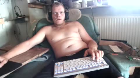 ynghotgerman92 online show from July 31, 2026, 7:08 am