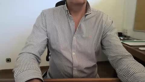 Yo47 online show from November 17, 2025, 2:45 pm