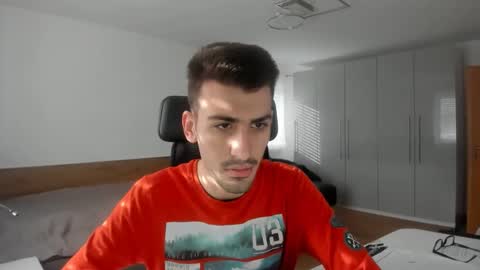 Snapshot of yoda130305 chatting on November 18, 2025, 9:25 am yoda130305 online show from November 18, 2025, 9:25 am