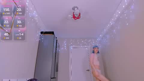 Snapshot of yoi_mika chatting on February 18, 2026, 8:27 pm Mikaella - Mika online show from February 18, 2026, 8:27 pm