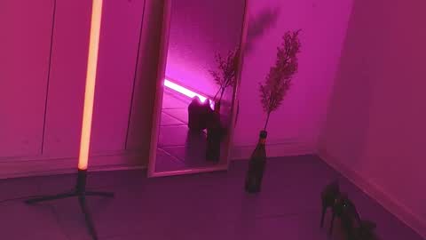 yoka_paradoxxx online show from December 23, 2025, 5:05 am