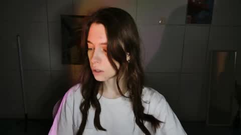 yoka_paradoxxx online show from January 18, 2026, 9:13 am