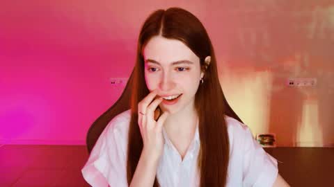 yoka_paradoxxx online show from February 14, 2026, 9:17 am