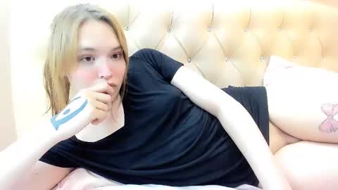 yomoyoo online show from February 20, 2025, 6:57 pm