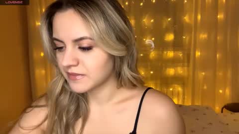 Hey Guys My name is Vivienne online show from January 15, 2026, 12:26 am