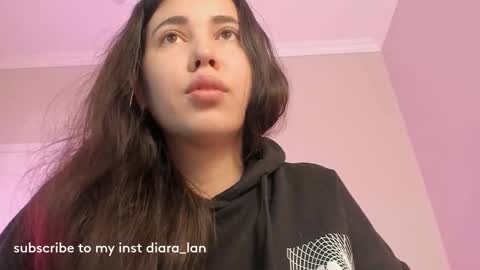 yooleen online show from October 13, 2025, 3:39 am
