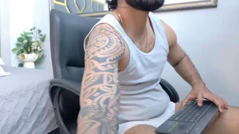 YORBY MAX online show from October 25, 2025, 1:29 pm