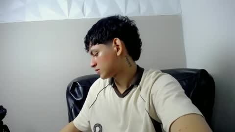 Snapshot of yosepp_cum chatting on May 2, 2026, 3:22 am YOSEP online show from May 2, 2026, 3:22 am