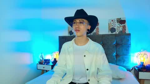 Yoshua Smith online show from May 3, 2026, 7:42 pm