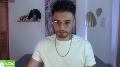 Snapshot of yoshy_man chatting on January 24, 2025, 3:32 am yoshy_man online show from January 24, 2025, 3:32 am