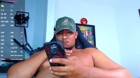 Enzo online show from November 5, 2025, 3:39 am