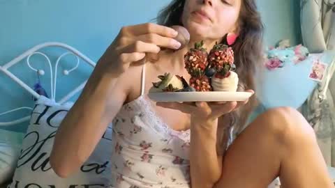 Liliya online show from October 22, 2025, 11:43 am