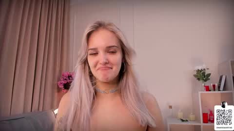 Elizabeth brunette -- Darline blonde  online show from February 21, 2025, 1:22 pm