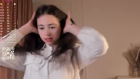 Elizabeth brunette -- Darline blonde  online show from September 28, 2025, 8:42 am