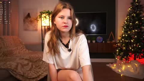 Elizabeth brunette -- Darline blonde  online show from December 18, 2025, 7:58 am