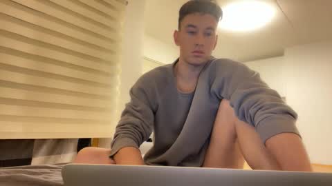 Snapshot of youcan__ chatting on November 18, 2025, 1:04 pm youcan__ online show from November 18, 2025, 1:04 pm