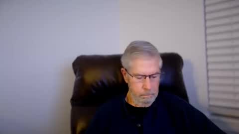 Colorado Guy Straight online show from December 16, 2025, 12:43 pm