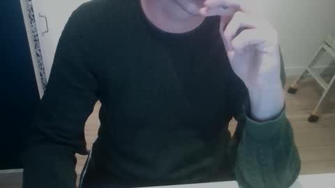 Snapshot of youmepleasure chatting on February 8, 2026, 3:32 am Playtime online show from February 8, 2026, 3:32 am